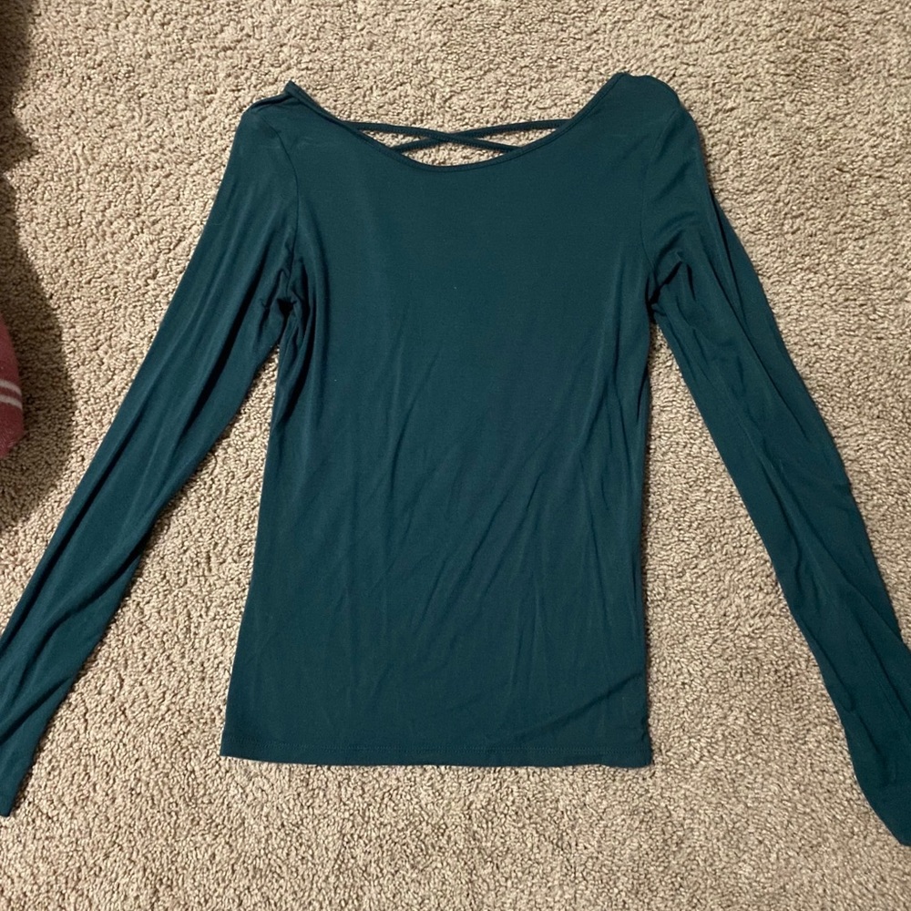 Long sleeve green top